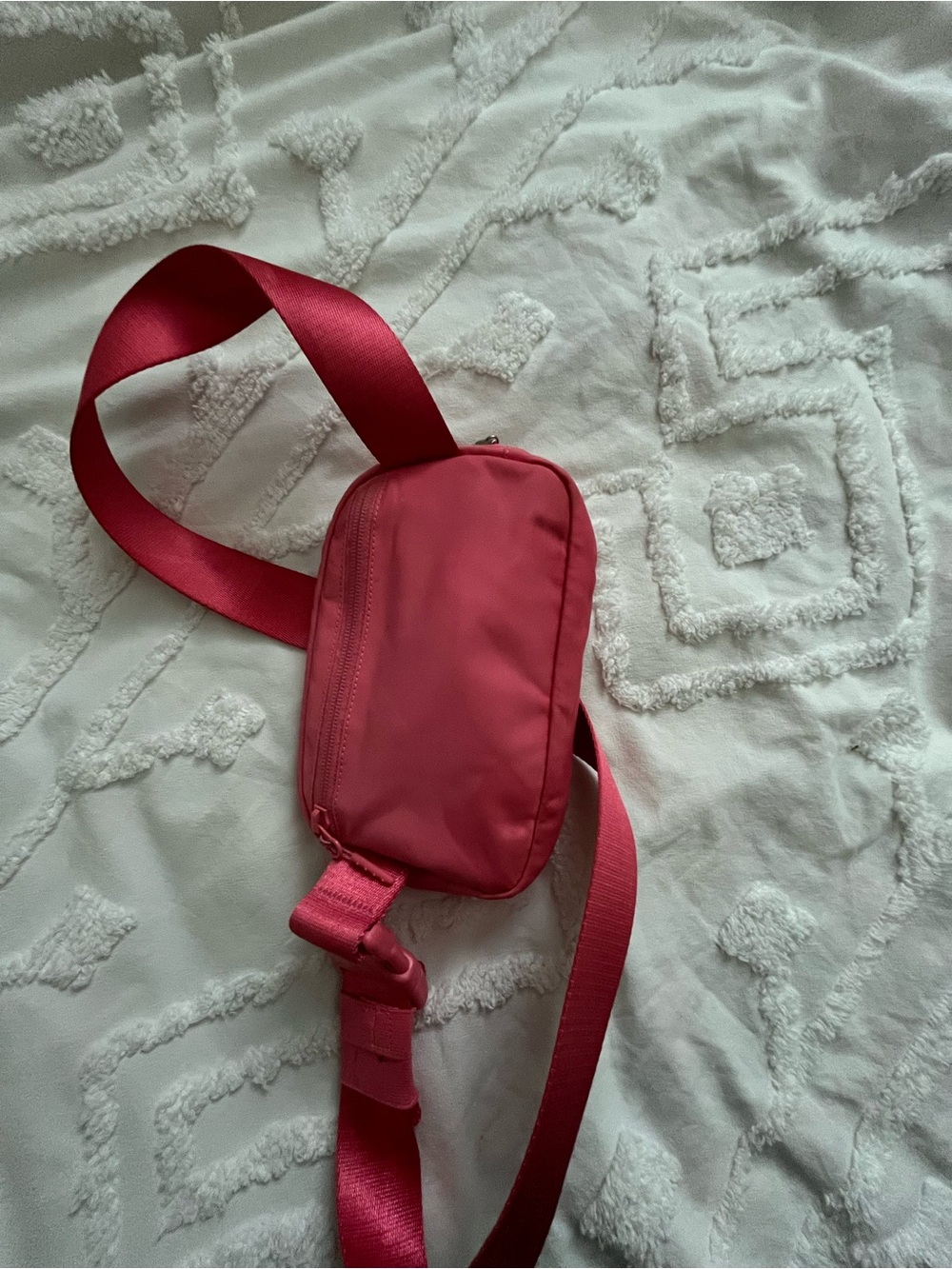 Lululemon Everywhere Belt Bag W/ Long Strap in Pink - Picture 6 of 6